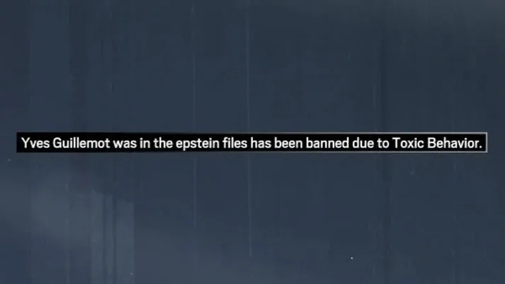 پیام سیستمی را در بازی Rainbow Six Siege نشان می‌دهد که در آن نام رئیس یوبیسافت، ایو گیلمو، با اتهامات جنجالی و مسدودسازی به دلیل «رفتار سمی» نمایش داده شده است.
این پیام ساختگی که از سوی هکرها در سرور بازی قرار گرفته، بخشی از یکی از جنجالی‌ترین حملات سایبری به یوبیسافت محسوب می‌شود