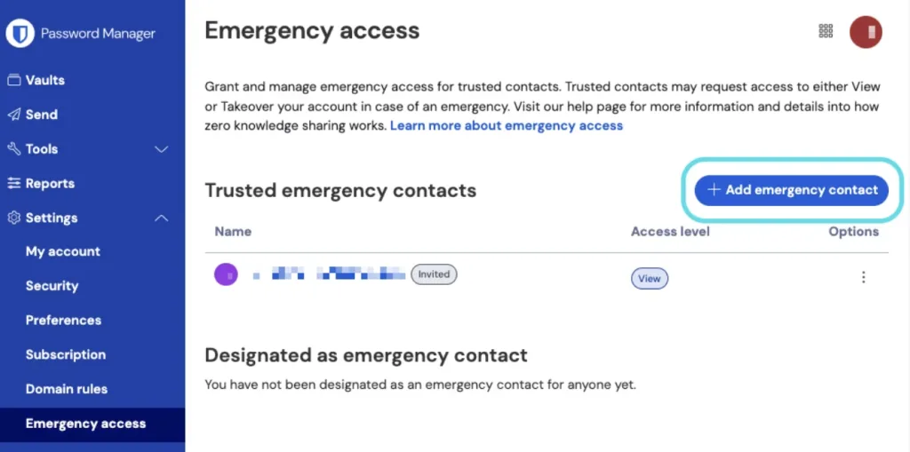 صفحهی «دسترسی اضطراری» در یک نرمافزار مدیریت رمز عبور را نشان میدهد که در آن کاربر میتواند افراد معتمد را بهعنوان “تماس اضطراری” اضافه کند تا در مواقع بحرانی به حسابش دسترسی داشته باشند.
دکمهی آبی رنگ بزرگ در سمت راست با عنوان «Add emergency contact» به چشم میخورد و در پایین فهرستی از مخاطبان دعوتشده همراه با سطح دسترسی (مثلاً فقط مشاهده) و گزینههای مدیریتی دیده میشود.