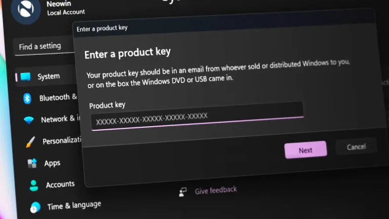 صفحه فعال‌سازی ویندوز ۱۱ را نشان می‌دهد که از کاربر می‌خواهد Product Key وارد کند. چنین صفحه‌ای معمولاً زمانی ظاهر می‌شود که ویندوز هنوز فعال نشده یا برای ادامه فعال‌سازی به اتصال اینترنت و تأیید لایسنس نیاز دارد.